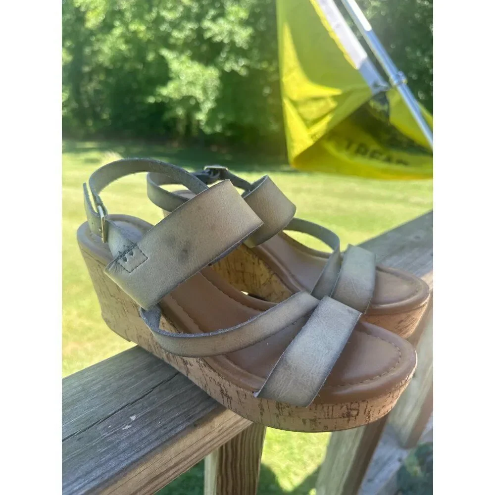 G.H. Bass‎ Gracie Wedge Sandals  Size 8